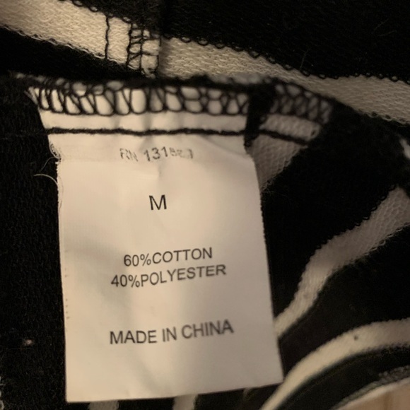 💥🌟SALE- 2 for $20-🌟💥 Mod Modele jacket,t-shirt material, stripes,med - Picture 4 of 4